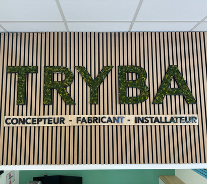 Création d’enseignes et signalétique intérieure pour TRYBA