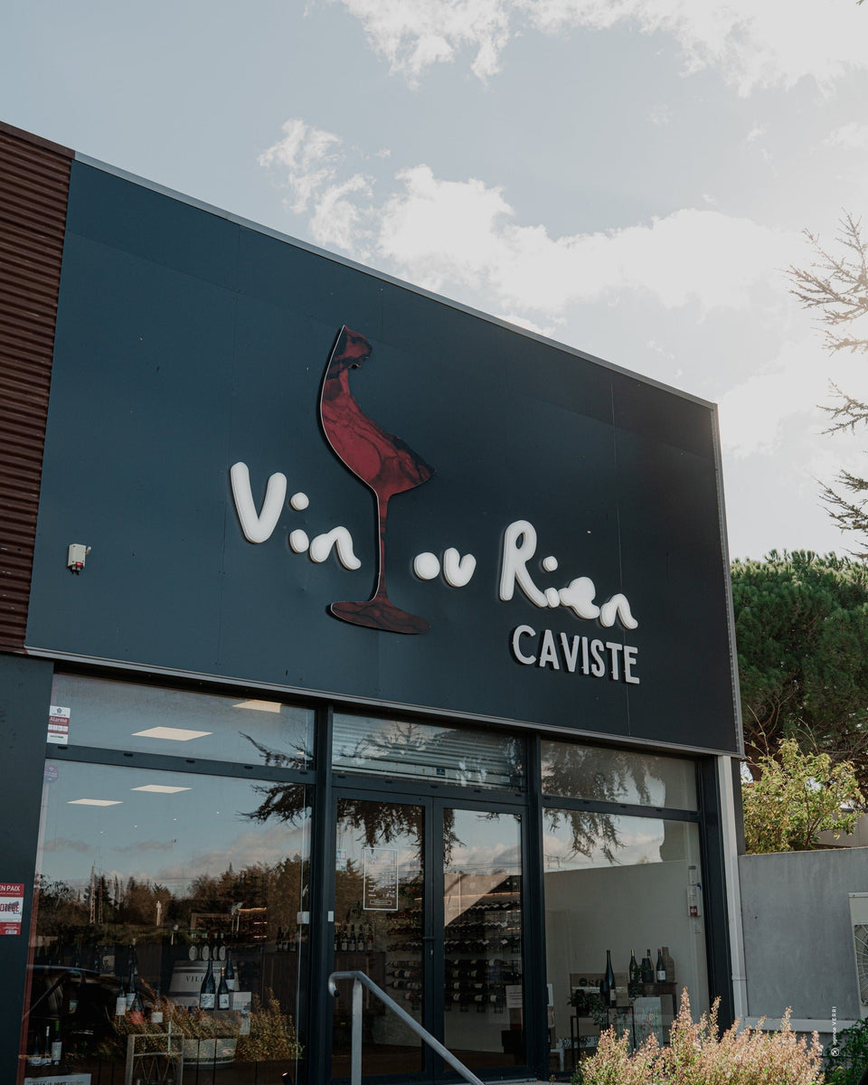 Création d'enseigne lumineuse sur dibond pour Vin ou Rien