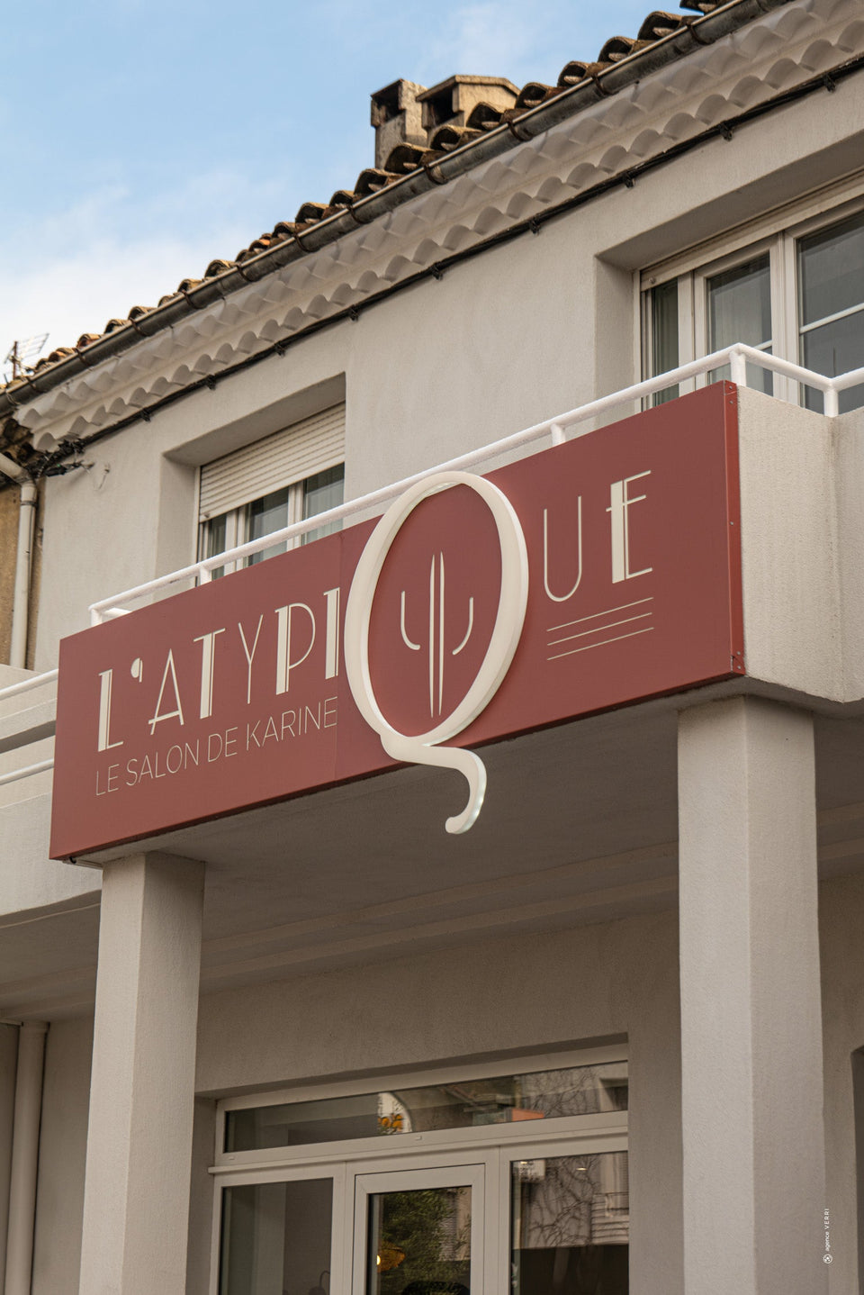 Enseignes lumineuses et vitrophanie pour L’Atypique à Carcassonne